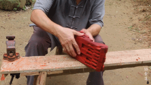 201946q01.gif