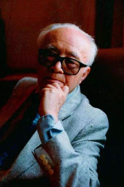 202221g01.jpg