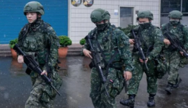 政府備戰、民間先閃？CNN：中國動武陰影 台灣掀辦新護照與資產外移潮